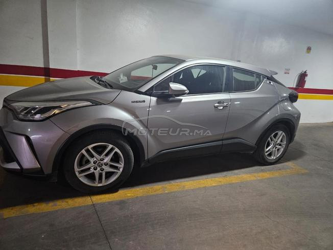 TOYOTA C-HR en bonne etat 