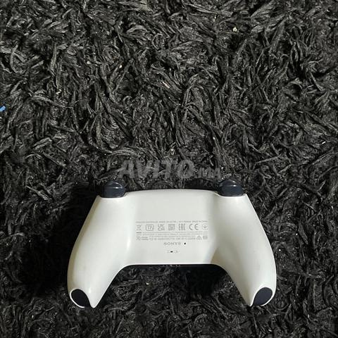 Manette Sony Playstation 5 (Canada Sans boîte) - 2