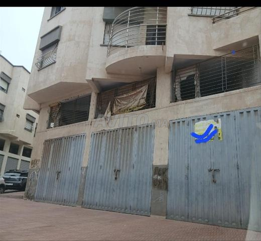 متجر بمساحة 154 متر مربع للبيع - 2
