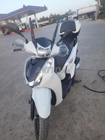 SH 300i Smart - 2