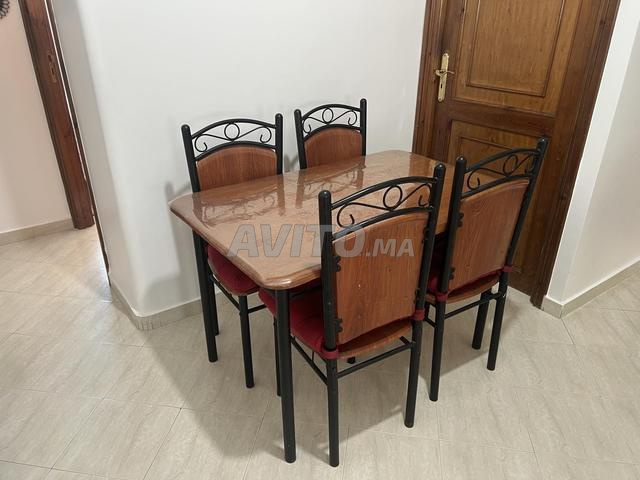 Table à manger en bois 4 places – Très bon état - 2