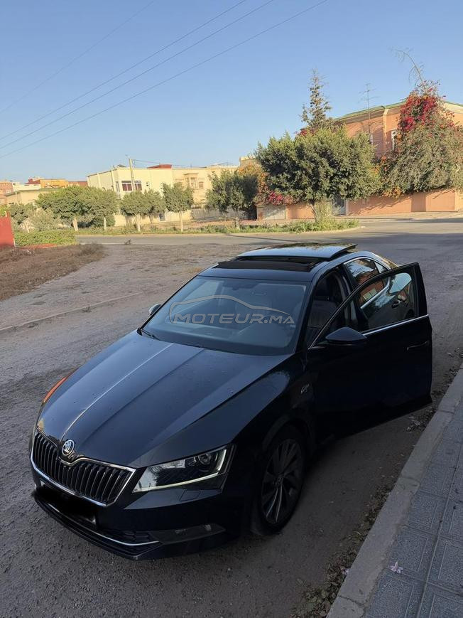 Skoda Superb Diesel Automatique 2018 à Agadir