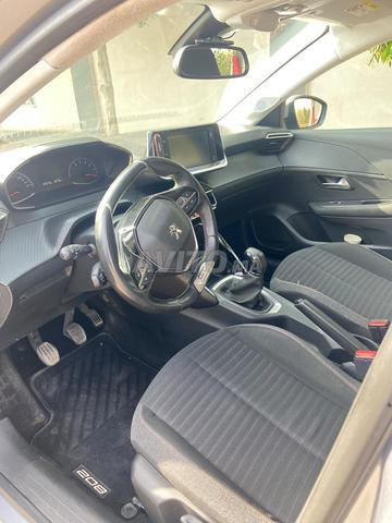 Peugeot 208 - 2