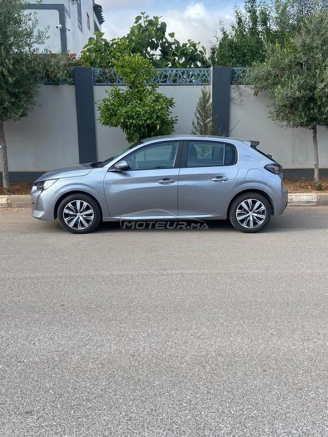 Peugeot  208