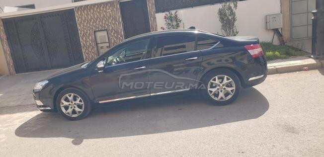 je met en vente une voiture en bon état 