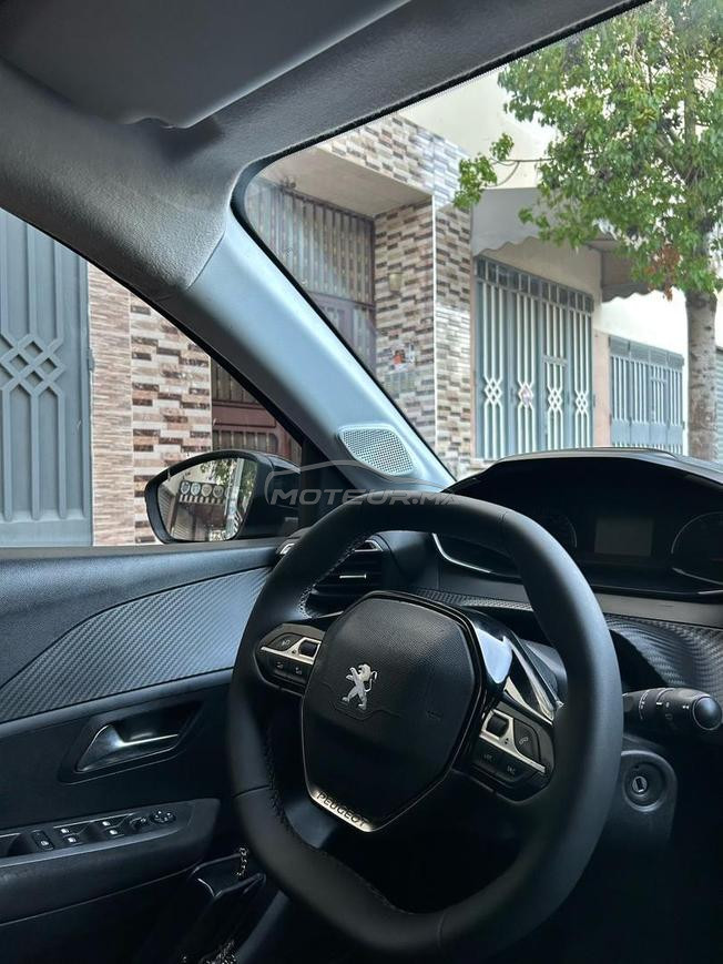 Peugeot 208 Diesel Manuelle 2022 à Tanger