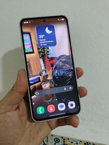 سامسونج A35 5G جيجا 256 رام 8 نظيف