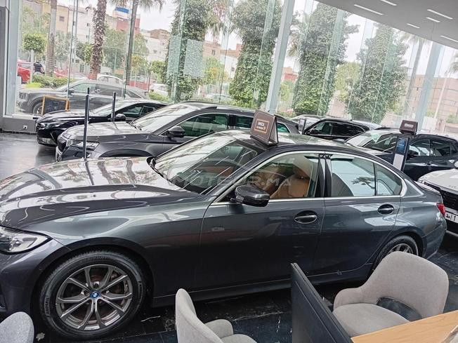 BMW SERIE 3 318d Lounge BVA 150ch