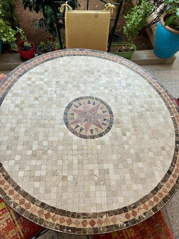 TABLE CÉRAMIQUE TRADITIONNELLE MAROCAINE RONDE es