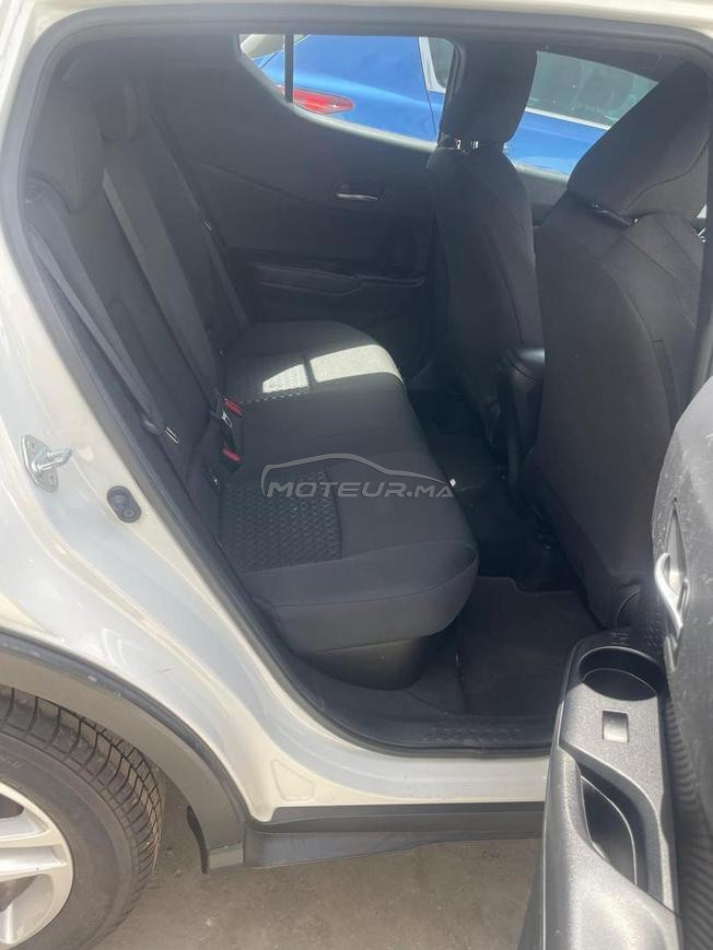 toyota c-hr distinctive 2WD CVT