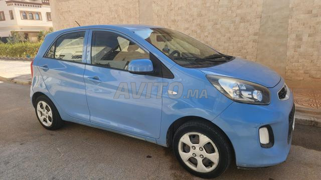 Kia Picanto Essence Manuelle 2017 à Laâyoune - 2