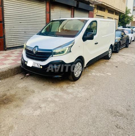 رينو ترافيك ديزل يدوية 2021 بالدار البيضاء