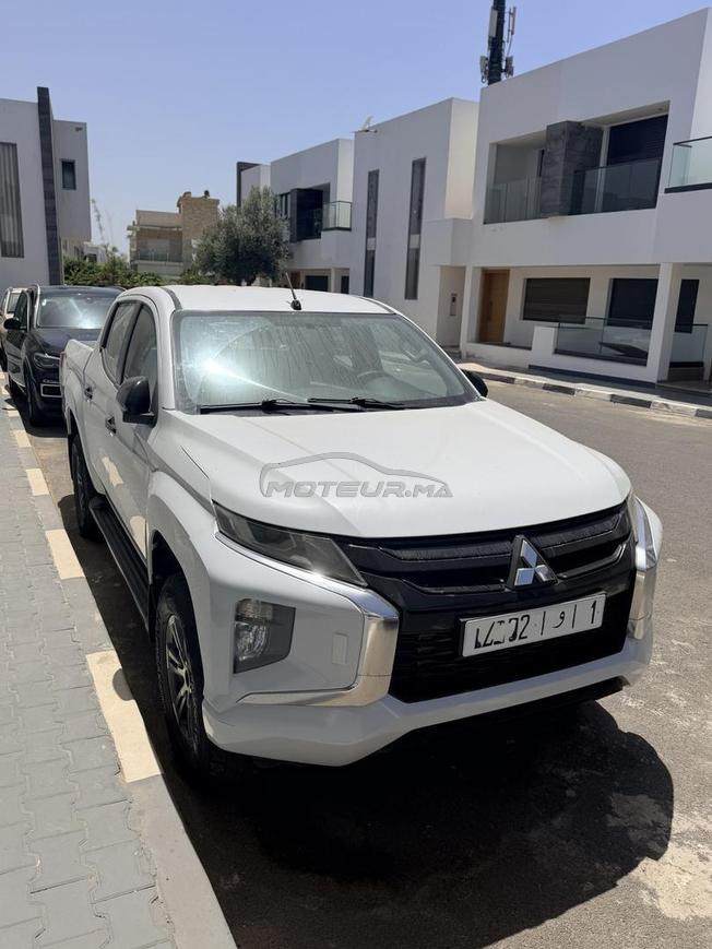 MITSUBISHI L200 double cabine