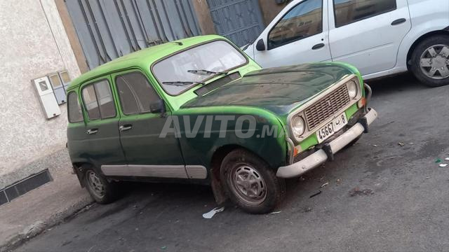Renault 4 très bon état - 2