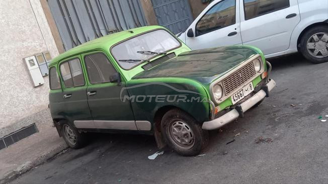 Renault 4vtres bon état 
