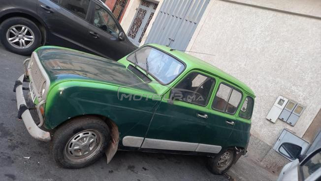 Renault 4vtres bon état 