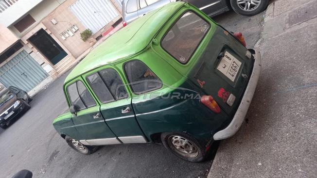 Renault 4vtres bon état 