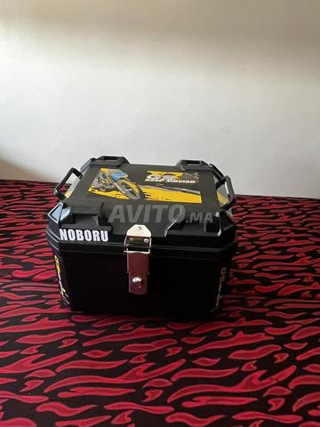 Top case moto 45L en très bon état
