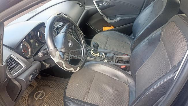 Opel Astra cosmos diesel 1.7 tout options 7cv 