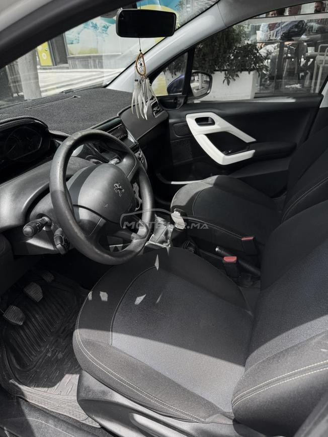 Peugeot 208 like 