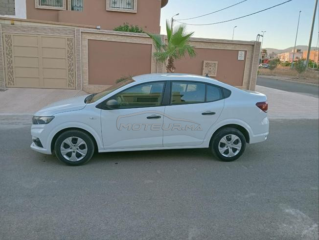 Dacia Logan Essence Automatique 2025 à Laâyoune
