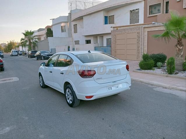 Dacia Logan Essence Automatique 2025 à Laâyoune - 2