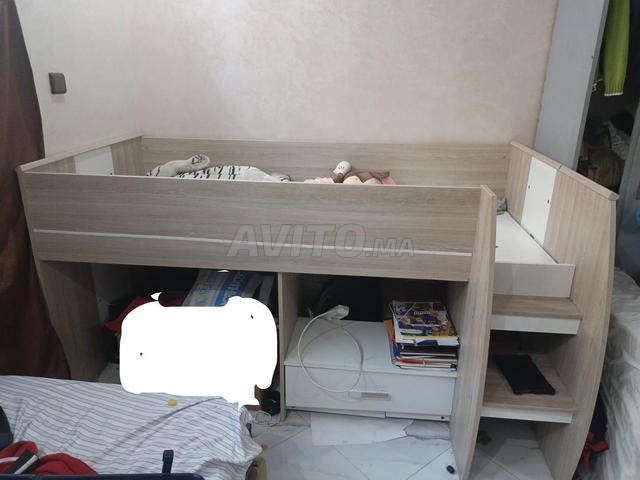 Un lit enfant avec son bureau - 2