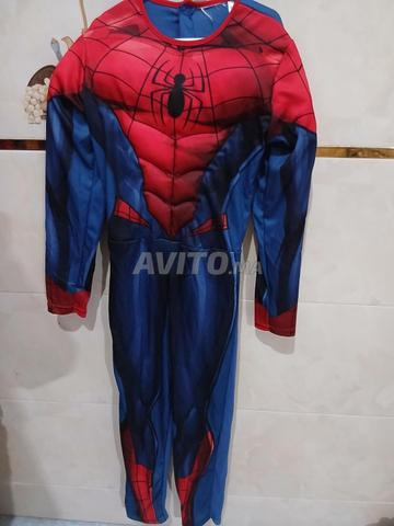 Costume Spiderman pour enfants 5/10 ans. Comprend casquette et arrière-plan.