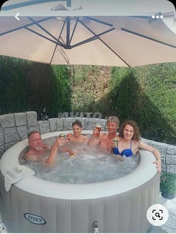 Jacuzzi spa Intex 4/6 places