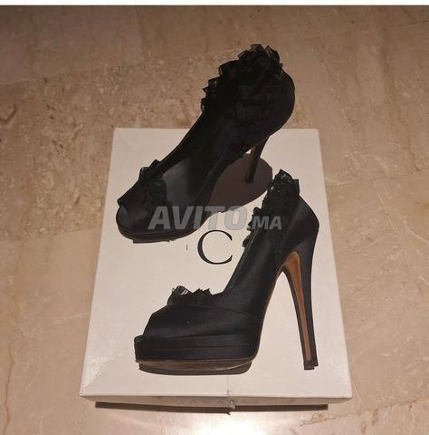 Talons Louboutin flambant neufs pointure 37 - 2