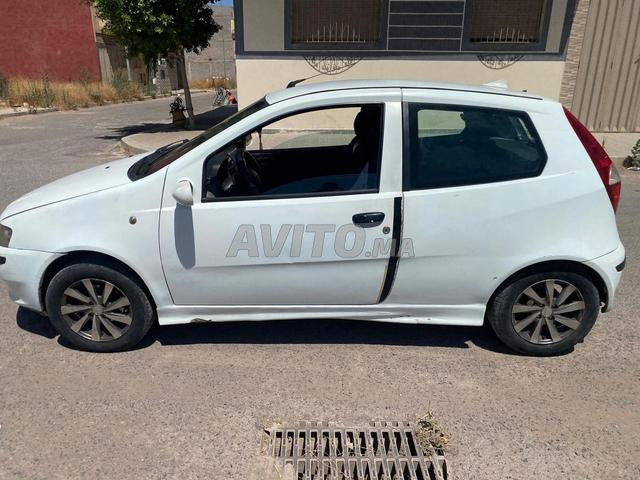 Fiat Punto Essence Manuelle 2002 dédouaner en 2010 - 2