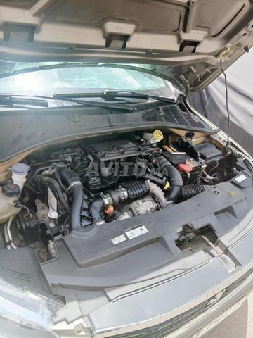 Peugeot 301 2018 photo 3