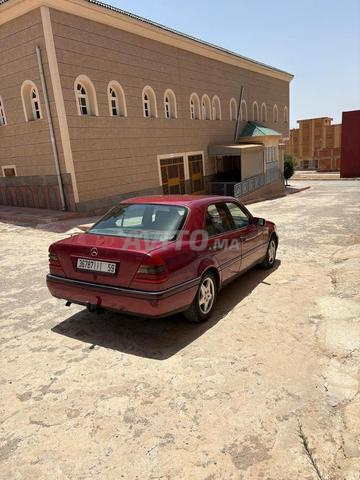 Mercedes-Benz 220 1994 photo 3