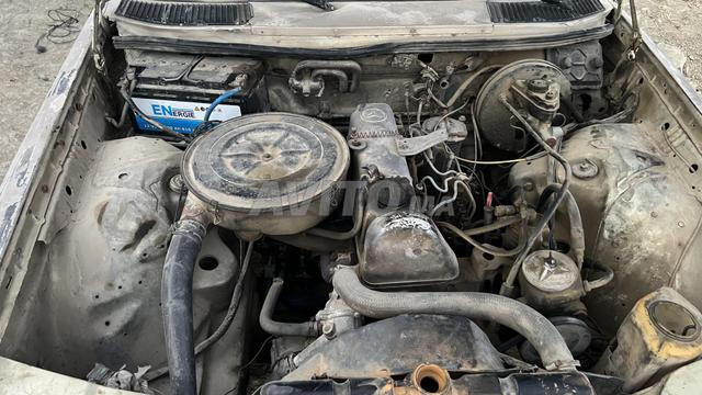 Mercedes-Benz 240 photo 5