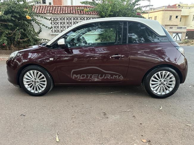 Opel Adam 1er main essence modèle 2018