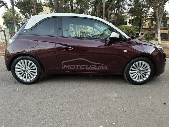 Opel Adam 1er main essence modèle 2018