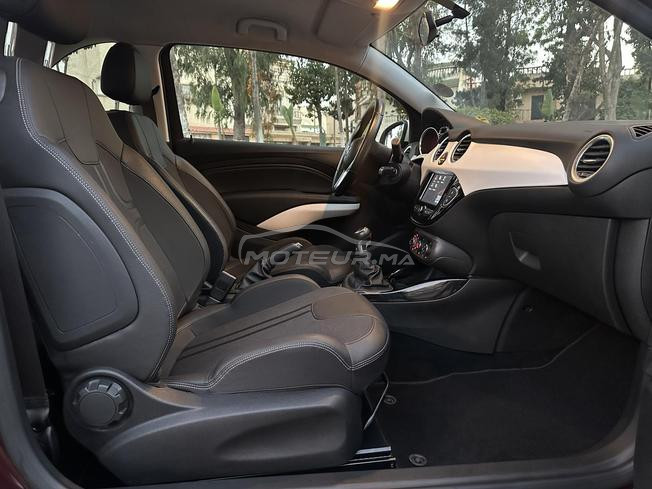Opel Adam 1er main essence modèle 2018