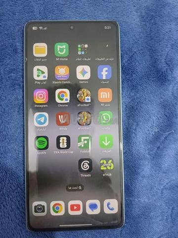 Redmi Note 13 Pro 4G 256GB مع شاحن أصلي نقي جدا