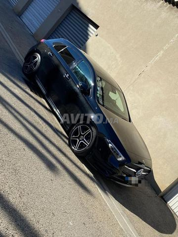 مرسيدس بنز الفئة A 180d AMG باكيت كامل المواصفات