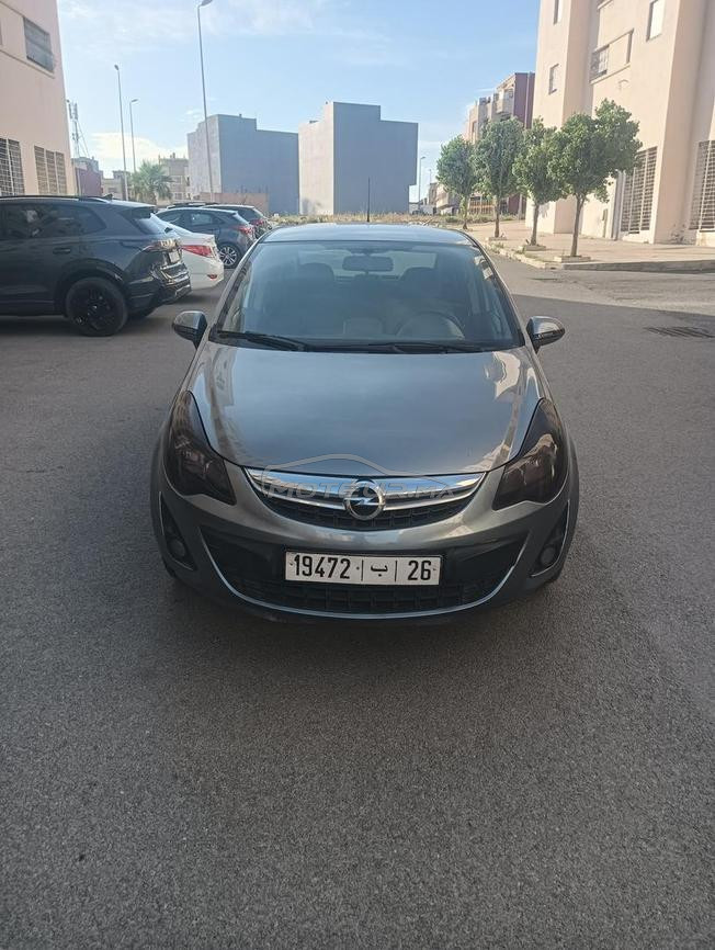 Opel Corsa Diesel Manuelle 2014 à Tanger
