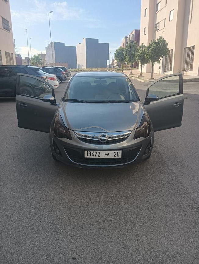 Opel Corsa Diesel Manuelle 2014 à Tanger