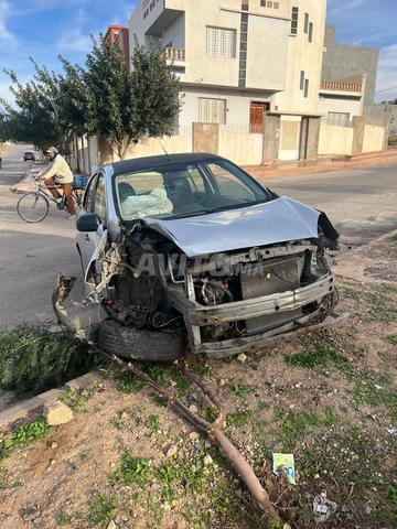 Voiture accidentée à vendre - 2