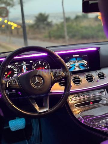 Mercedes Benz E220 - 2