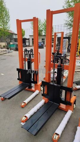 GERBEUR MANUEL 1T & 1,5T – Levée de 1,60 m à 3 m