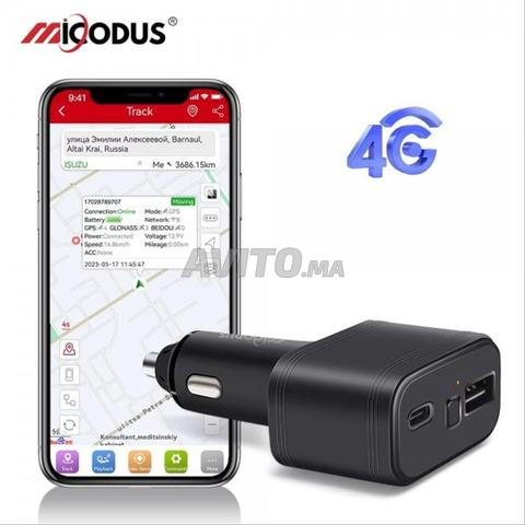Traceur GPS Voiture Double USB Microphone