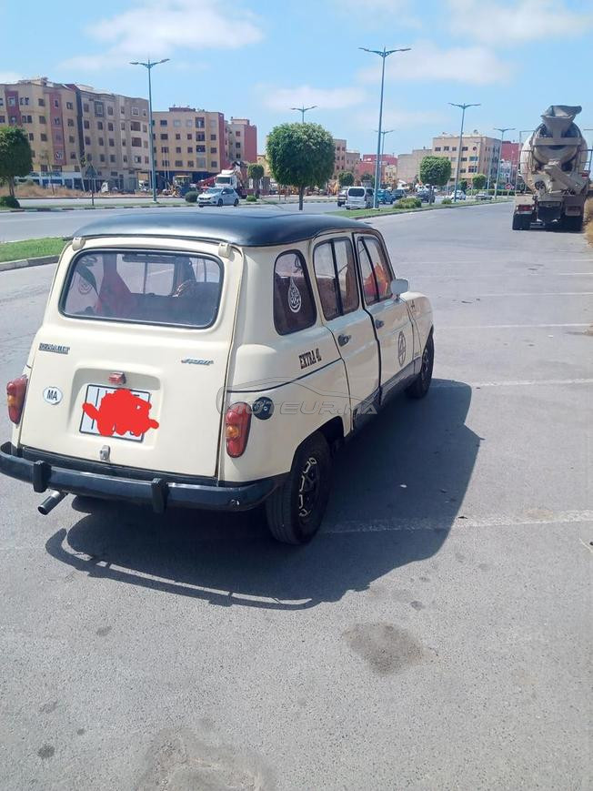Renault R4 Essence Manuelle 1987 à Skhirat