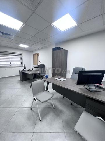 Bureau de 120 m² à Louer - 2