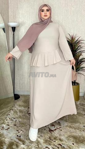طقم تنورة من قماش الكريب