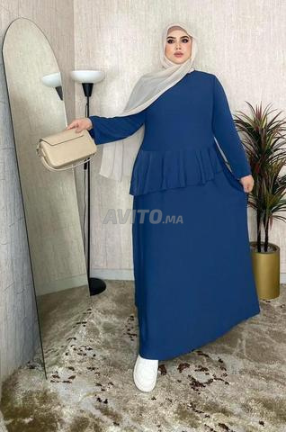 طقم تنورة من قماش الكريب - 2