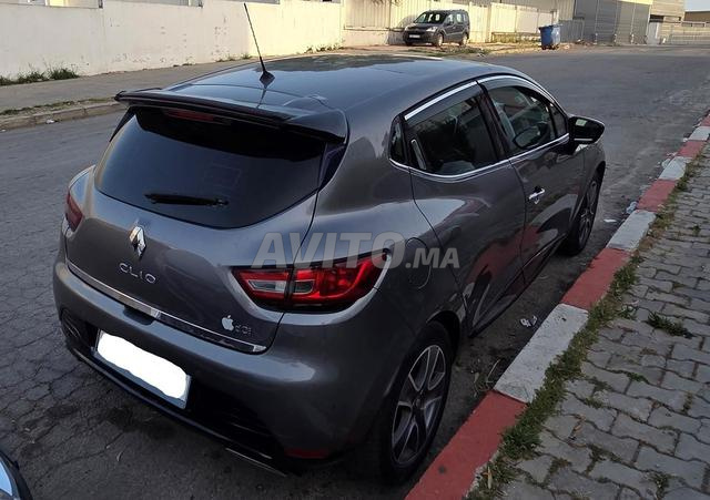 Renault Clio Diesel Manuelle 2016 à Tanger - 2